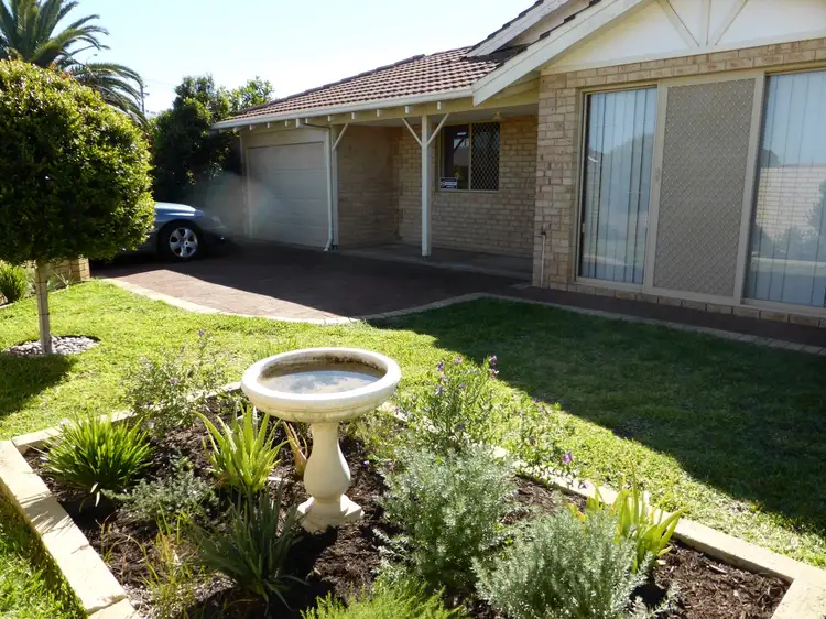1/5 Blythe Avenue, Yokine WA 6060