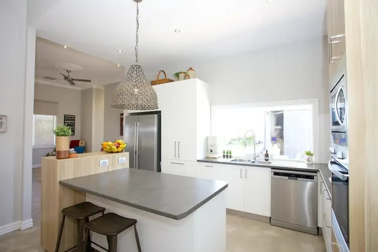 Second view of Homely house listing, 7 Hillary Street, Horsham VIC 3400