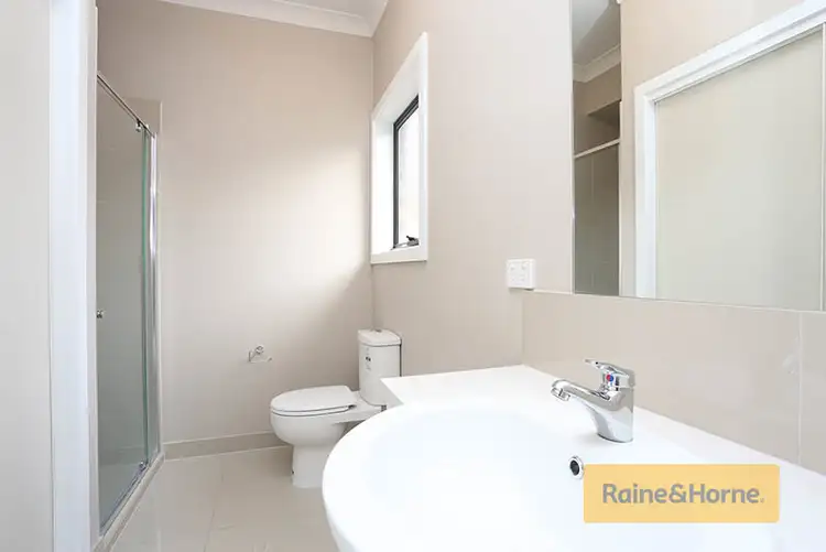 Sixth view of Homely house listing, 2/52 Jacana Avenue, Broadmeadows VIC 3047