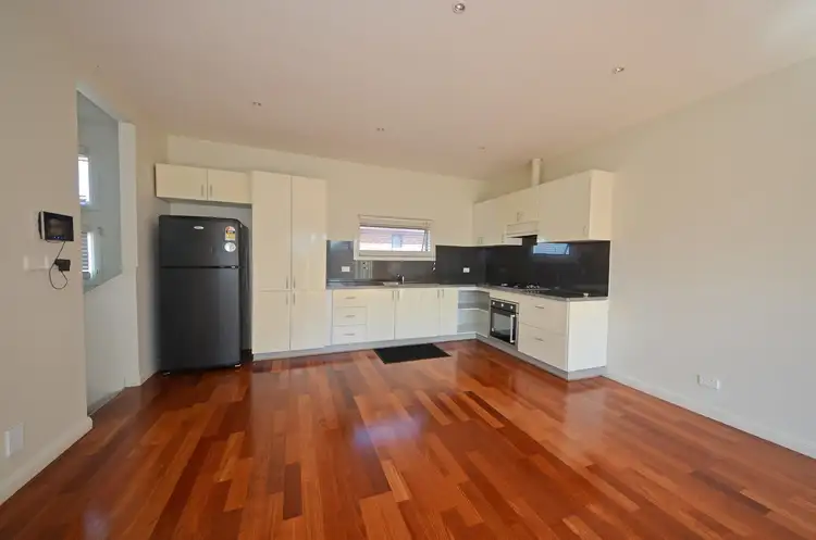2/3 Sunnyside Avenue, Dandenong VIC 3175
