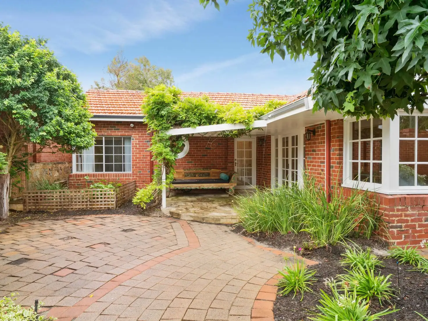 Main view of Homely house listing, 16 Thongsbridge Street, Menora WA 6050