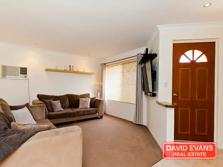 Second view of Homely house listing, 4 Cresswell Place, Quinns Rocks WA 6030