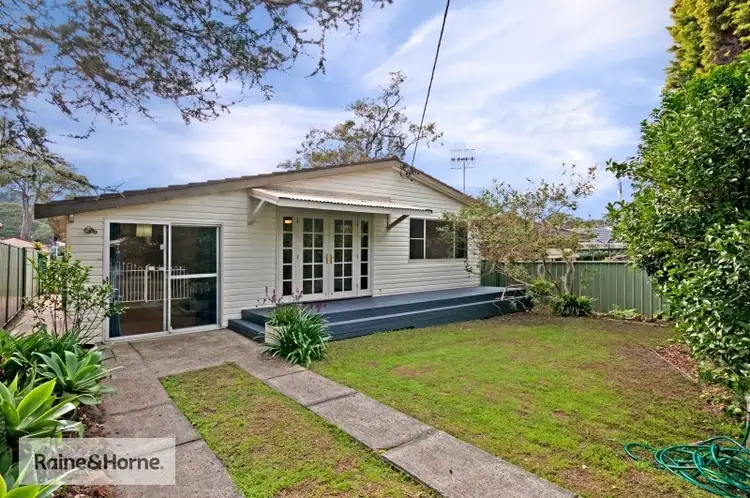 33 Stella Road, Umina Beach NSW 2257