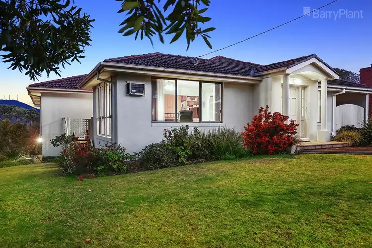 12 Moorina Lane, Mooroolbark VIC 3138