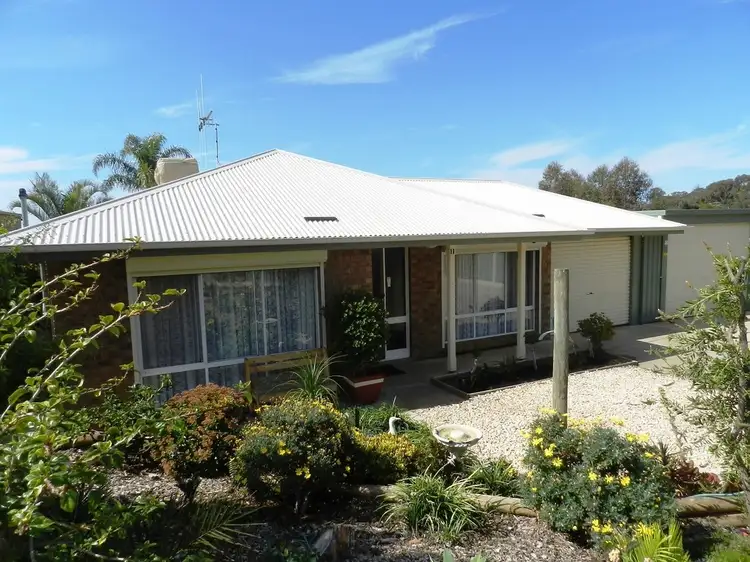 11 Westbrook Avenue, Loxton SA 5333