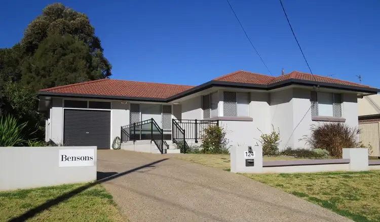 124 Curzon Street, Rangeville QLD 4350