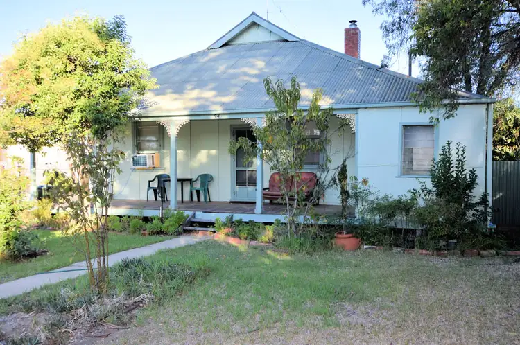 94 McKenzie Street, Deniliquin NSW 2710