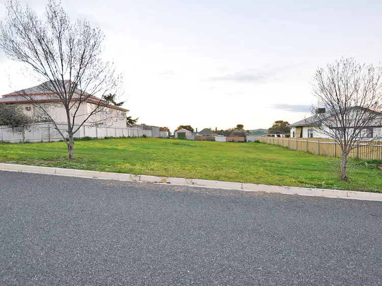31 Thomas Street, Junee NSW 2663