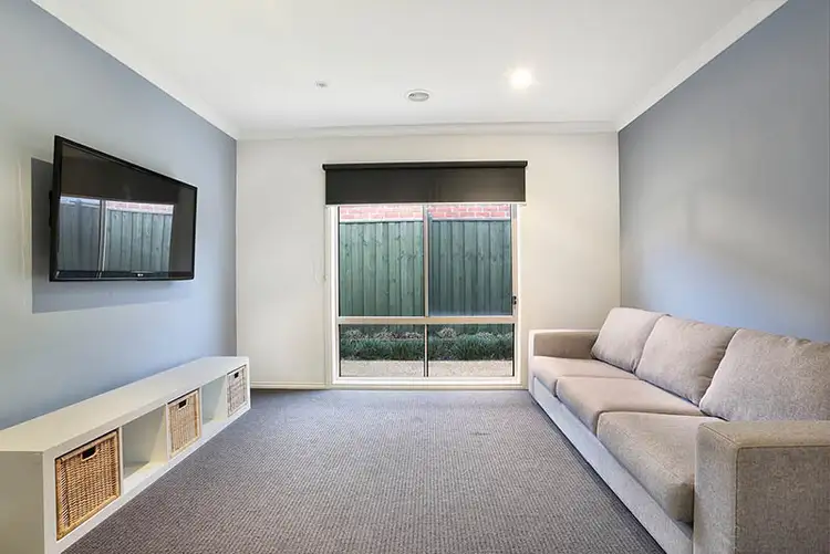 Fifth view of Homely house listing, 22 Olivebank Crescent, Cranbourne North VIC 3977