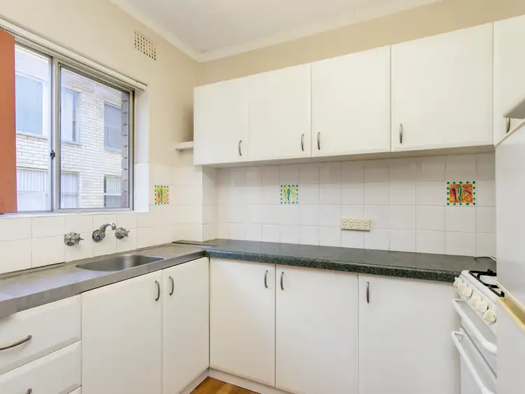 Second view of Homely unit listing, 6/6 Holborn Ave, Dee Why NSW 2099