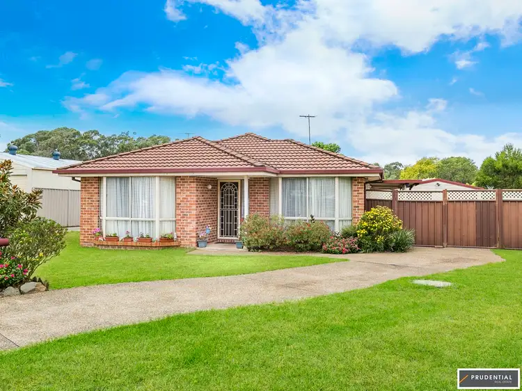 15 Mendi Place, Glenfield NSW 2167