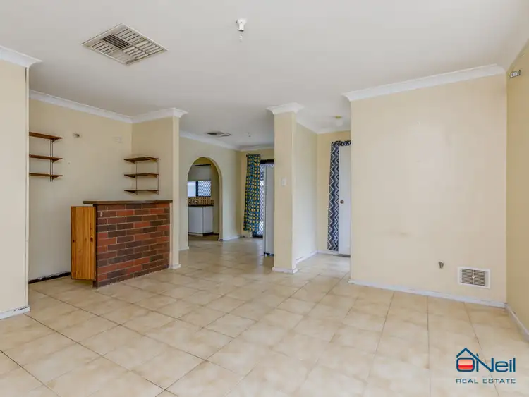 Fourth view of Homely house listing, 5 Redtingle Road, Camillo WA 6111