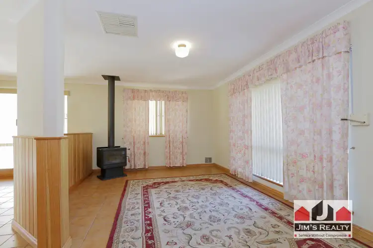 Fourth view of Homely house listing, 7 Herbert Crt, Brookdale WA 6112