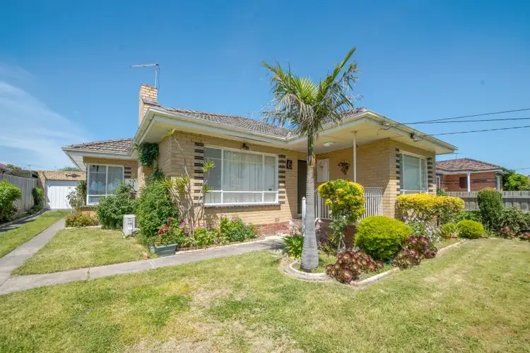 6 Dundee Avenue, Chadstone VIC 3148