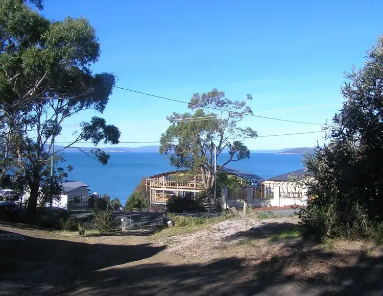 8 Susans Bay Road, Primrose Sands TAS 7173