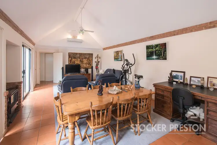 4/2 Lecaille Court, Dunsborough WA 6281