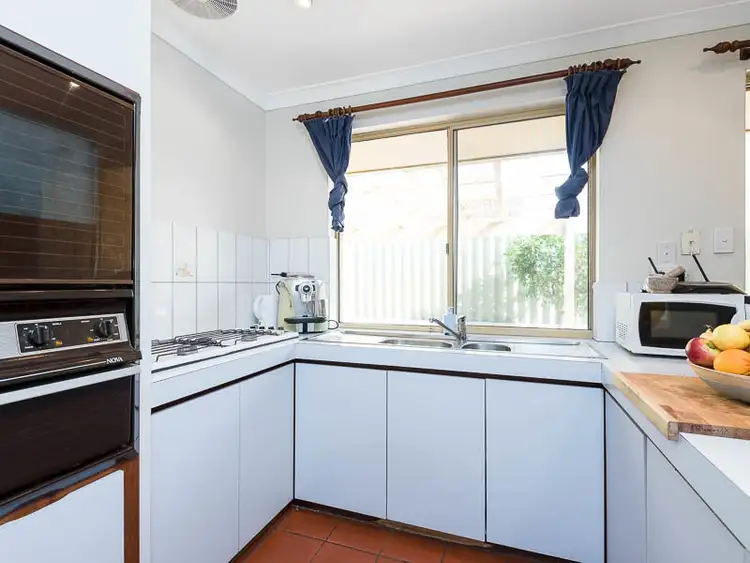 Sixth view of Homely villa listing, 2/6 Stewart Street, Scarborough WA 6019
