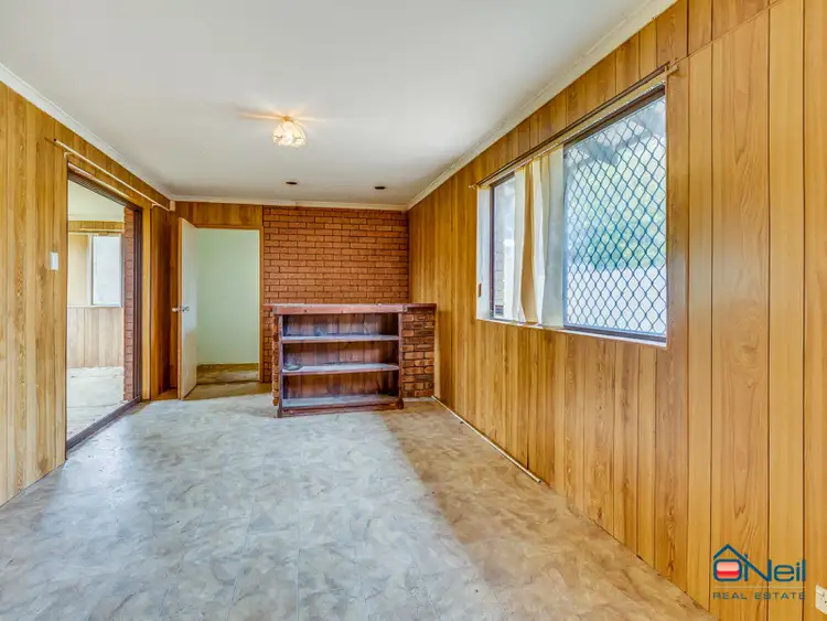 Fifth view of Homely house listing, 10 Becket Court, Camillo WA 6111