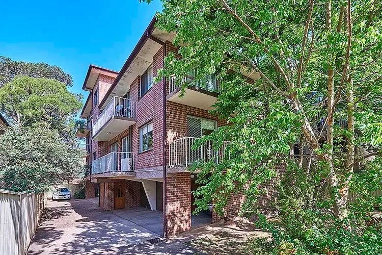 Main view of Homely unit listing, 1/13 Alfred st, Westmead NSW 2145