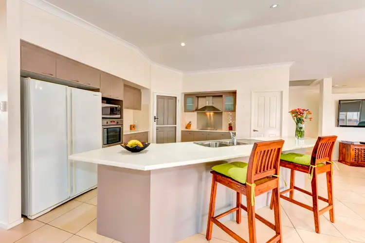 Second view of Homely house listing, 8 Tulip Crt, Moore Park QLD 4670