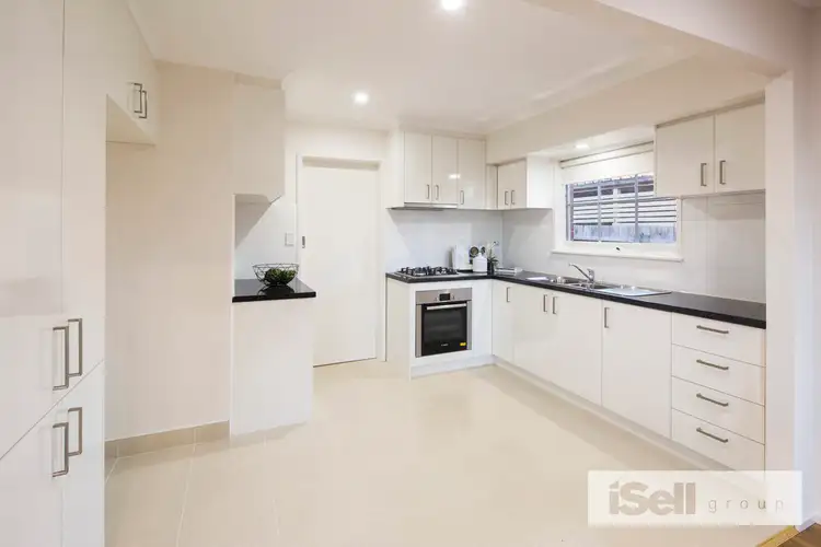 9 Elisabeth Avenue, Springvale South VIC 3172