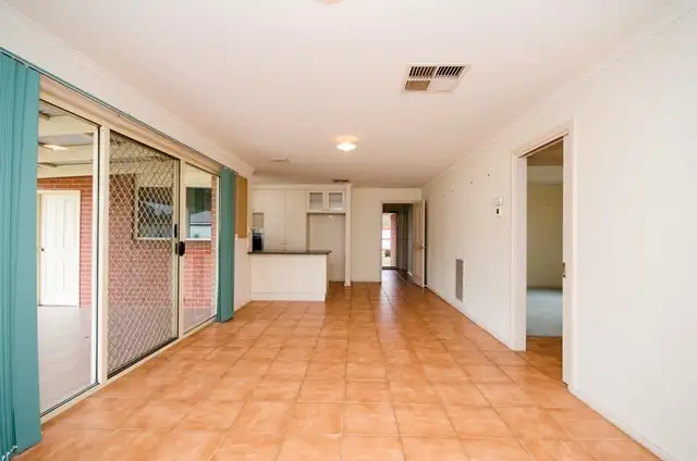 Fifth view of Homely house listing, 14 Saunders Crescent, Wodonga VIC 3690