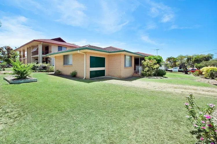 Second view of Homely house listing, 4 Alkooie Avenue, Clontarf QLD 4019