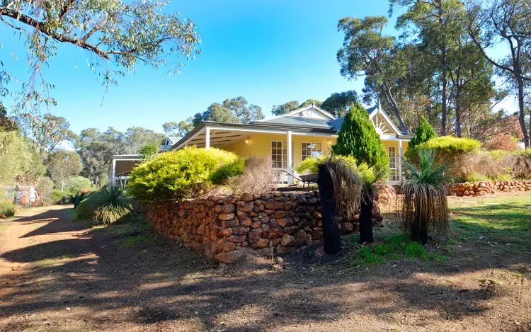 17 Mitchell Street, Wooroloo WA 6558