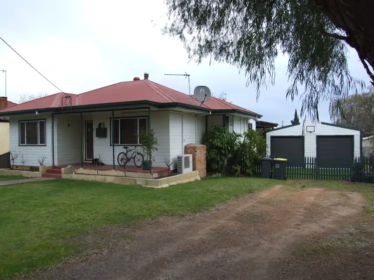 33 Moyes Street, Manjimup WA 6258
