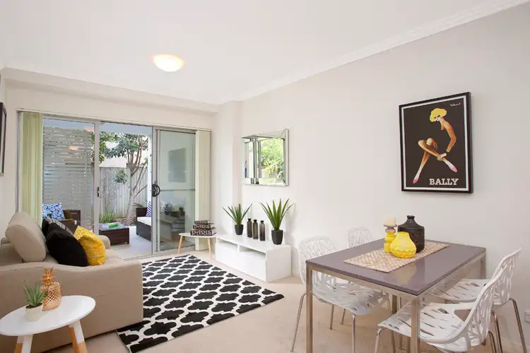 Second view of Homely unit listing, 2/4-6 Campbell Parade, Dee Why NSW 2099