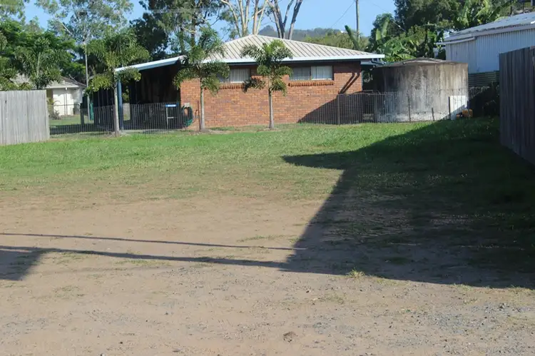 10 George Street, Seaforth QLD 4741