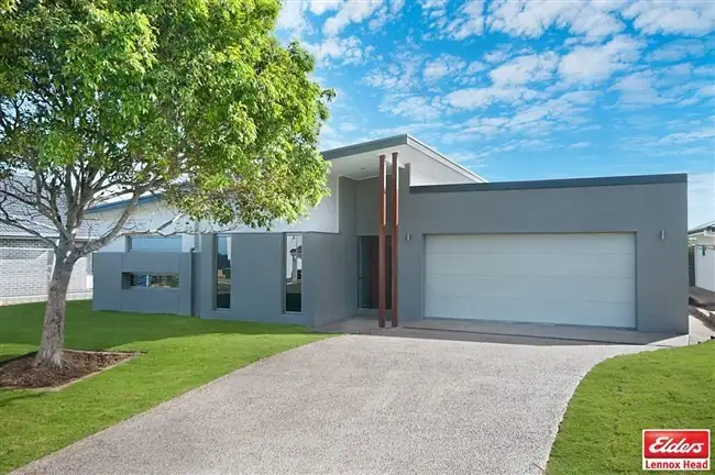 8 GREENVIEW PLACE, Lennox Head NSW 2478