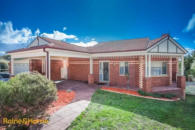 120 Stewarts Lane, Sunbury VIC 3429