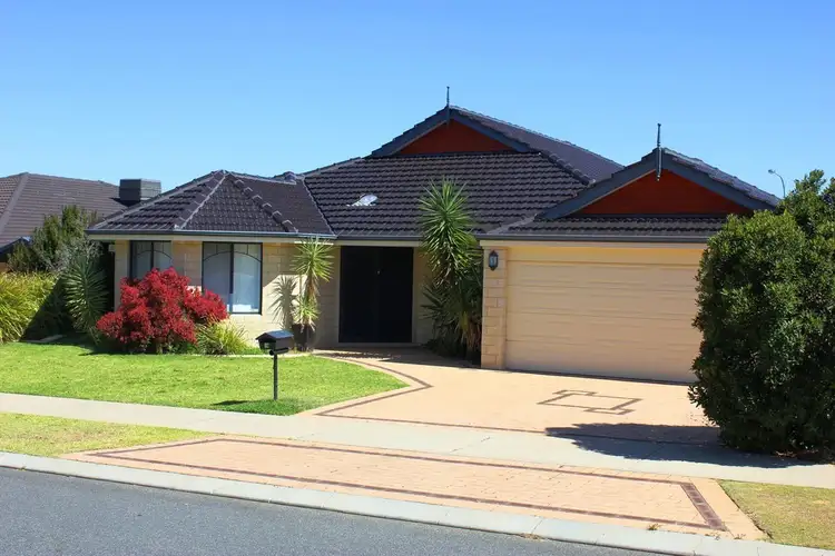 18 Florida Drive, Landsdale WA 6065