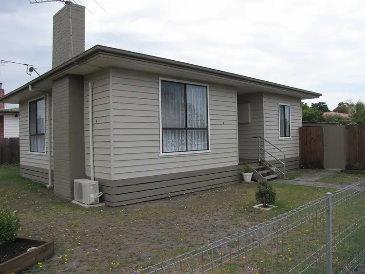 6 Truscott Rd, Moe VIC 3825