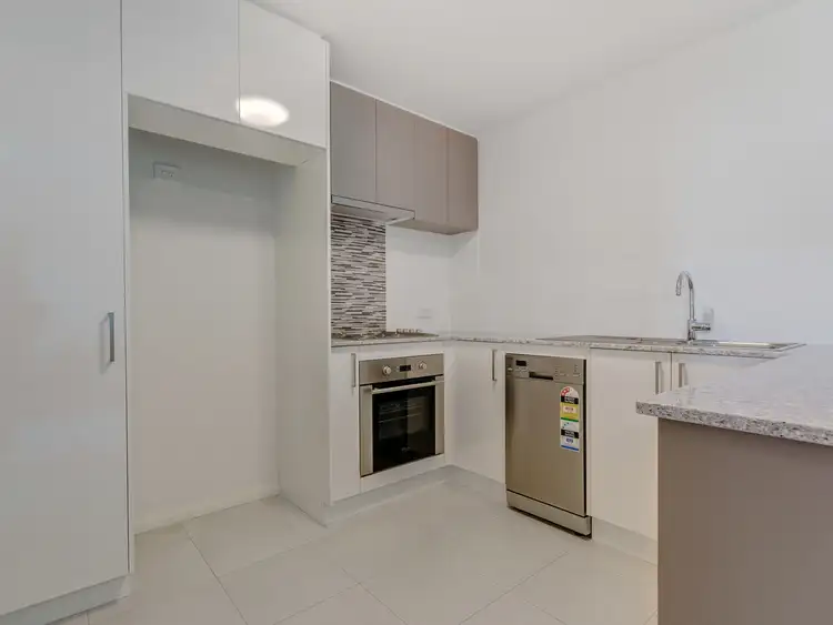 Fifth view of Homely apartment listing, 23/2 Louvre Way, Baldivis WA 6171