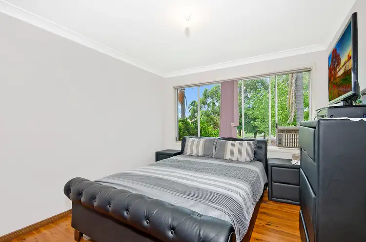Fifth view of Homely house listing, 9 Comberford Close, Prairiewood NSW 2176