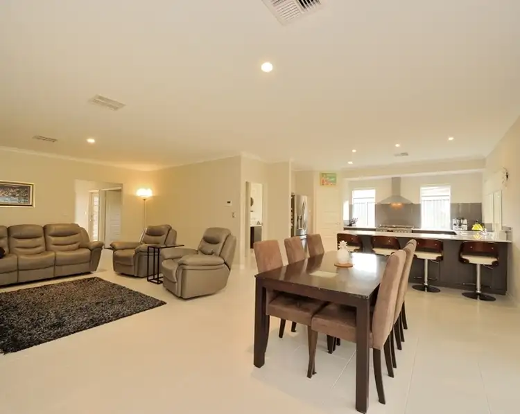 Sixth view of Homely house listing, 4 Venetian Way, Baldivis WA 6171