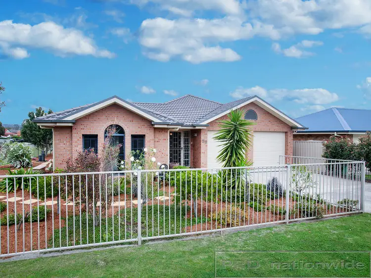 50 Sale Street, Greta NSW 2334