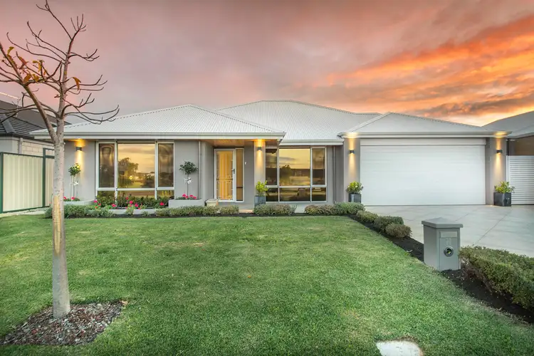 72 Macquarie Boulevard, Hammond Park WA 6164
