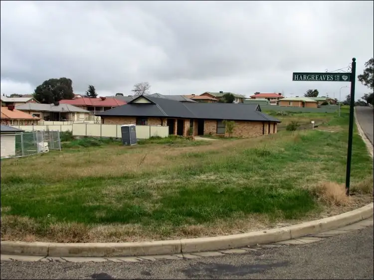 26 Orchard Street, Young NSW 2594