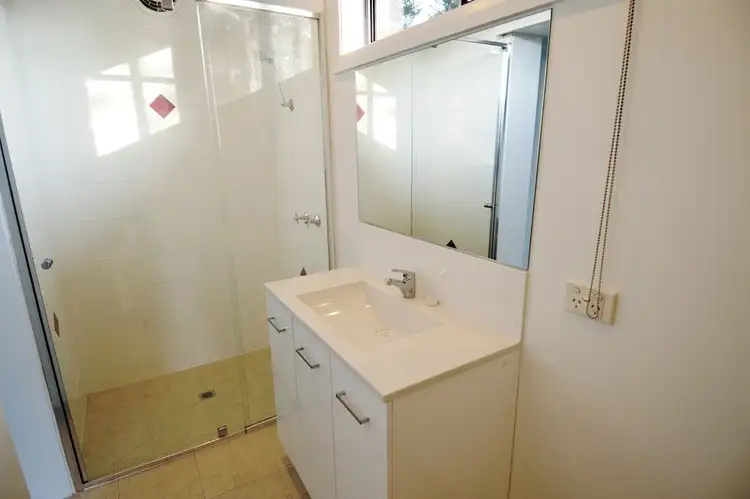 Seventh view of Homely house listing, 8 Evans Court, Echuca VIC 3564