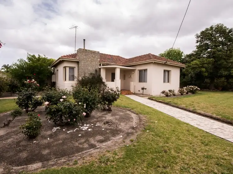 71 Clayton Rd, Narrogin WA 6312