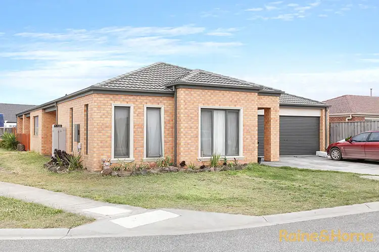 7 Silvergum Place, Cranbourne VIC 3977
