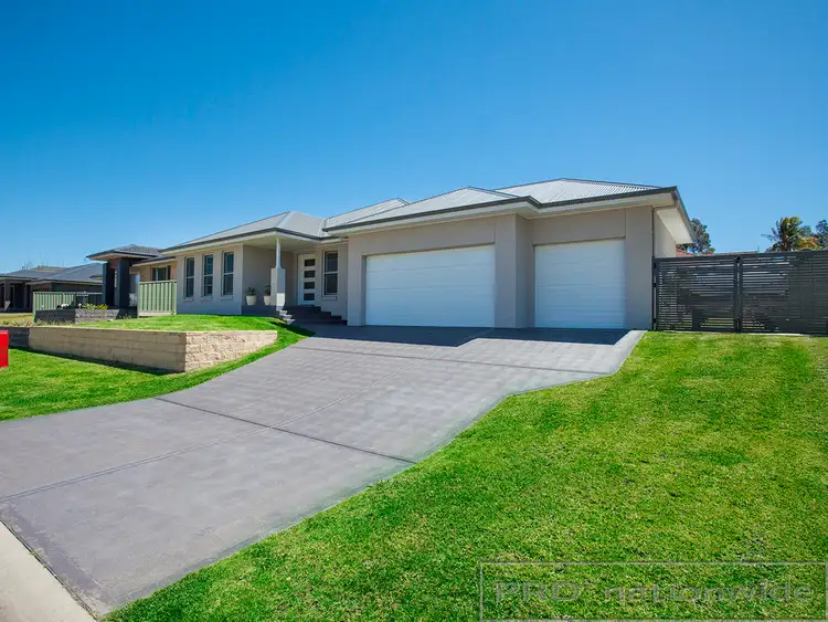 27 Hinchinbrook Close, Ashtonfield NSW 2323