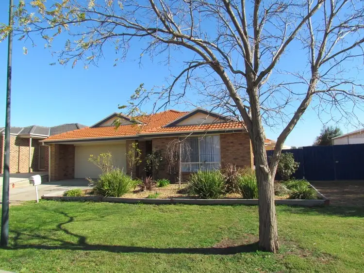 23 Haywood Grove, Melton West VIC 3337