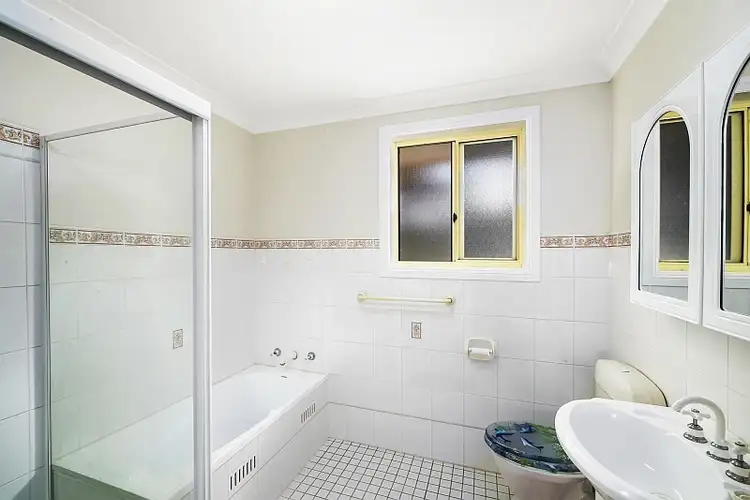 Fifth view of Homely unit listing, 2/2 Island View Drive, Kincumber NSW 2251