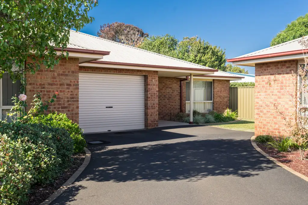 Main view of Homely townhouse listing, 10/5 John Brass Place, Dubbo NSW 2830