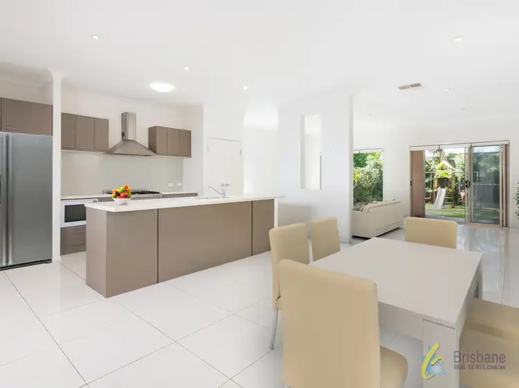 82 Borden Street, Sherwood QLD 4075