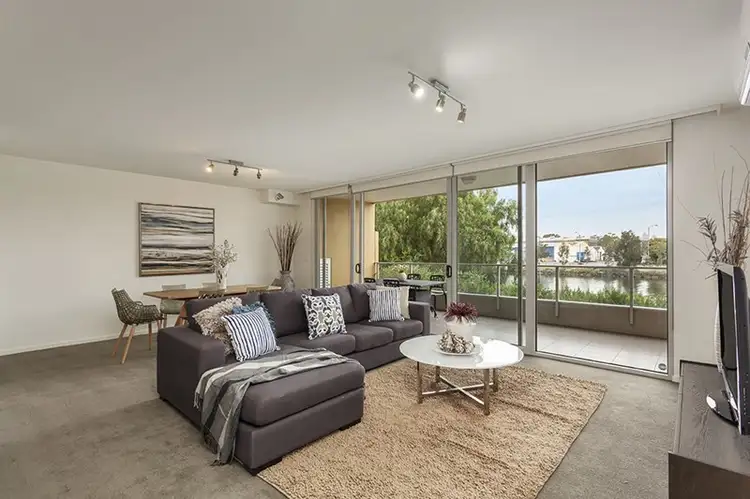 30/2 Saltriver place, Footscray VIC 3011